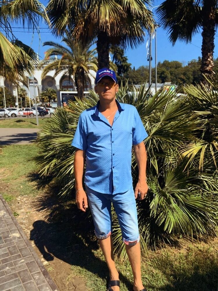  19706354  Oleg, 50 ,    