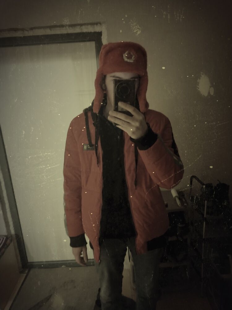  40575104  Alexei Grom, 19 ,    