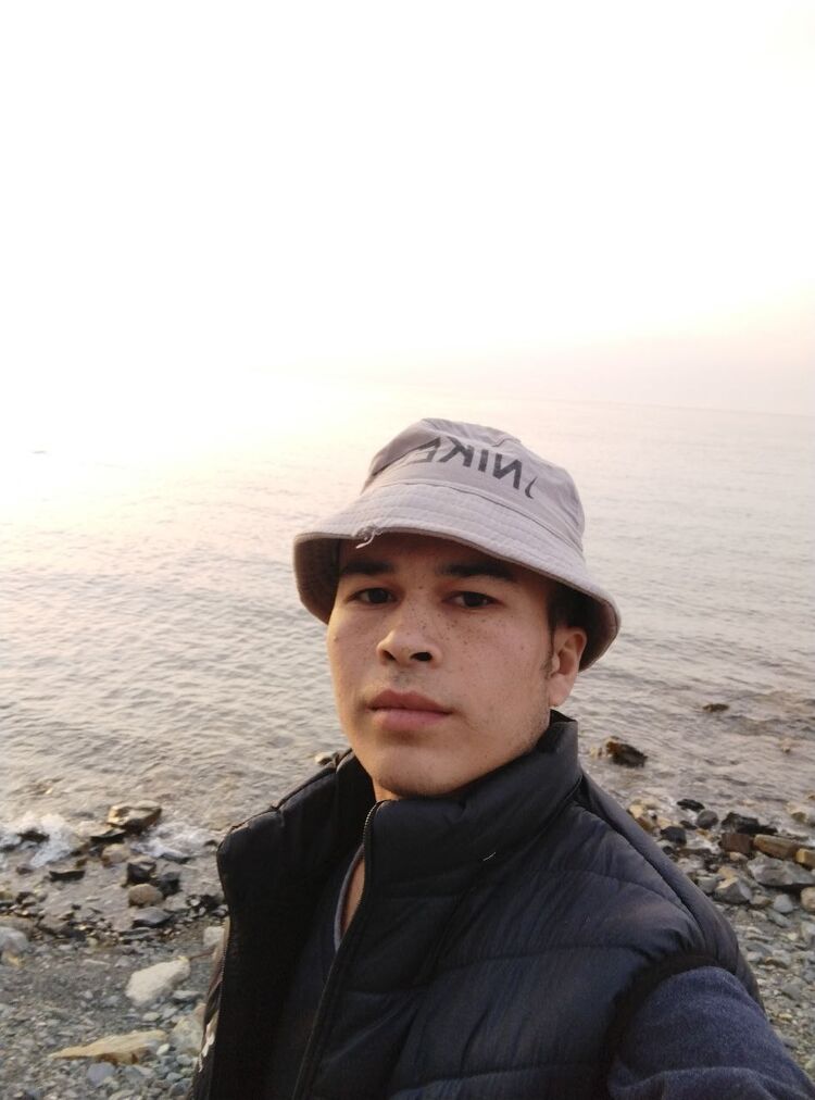 34802404  Jaloliddin, 24 ,    