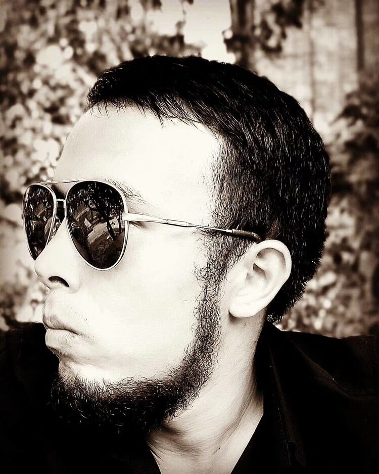  22417094  Ali, 31 ,    