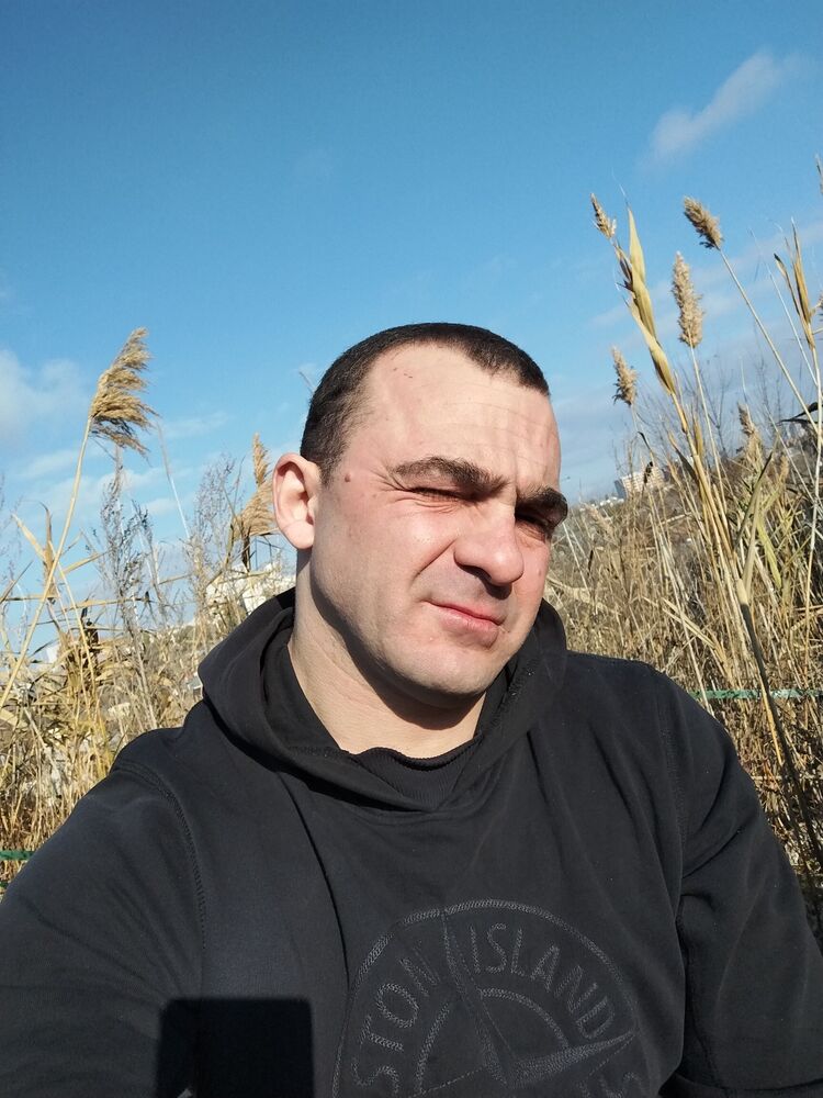  38952244  , 37 ,    