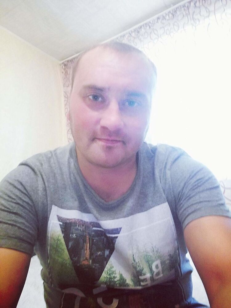  ,   Paul, 37 ,   ,   , c 