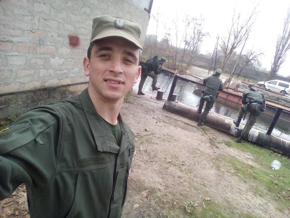  18742984  , 26 ,    