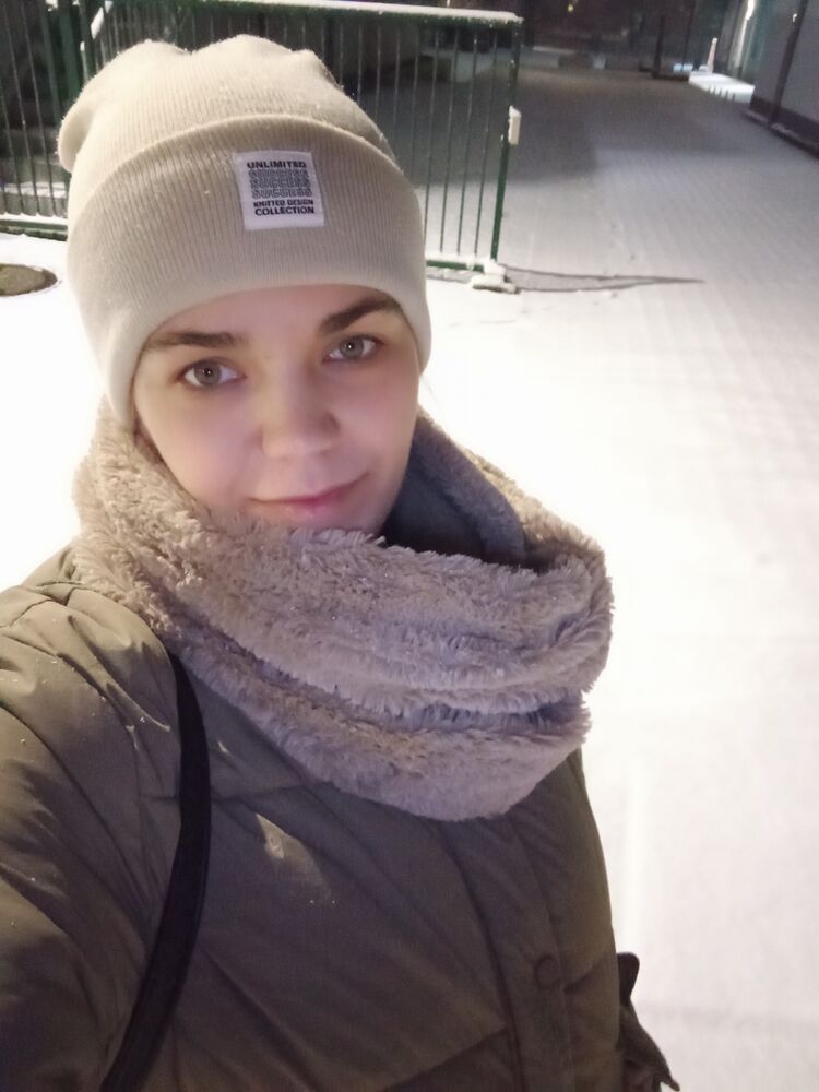  40645694  Aleksandra, 33 ,    