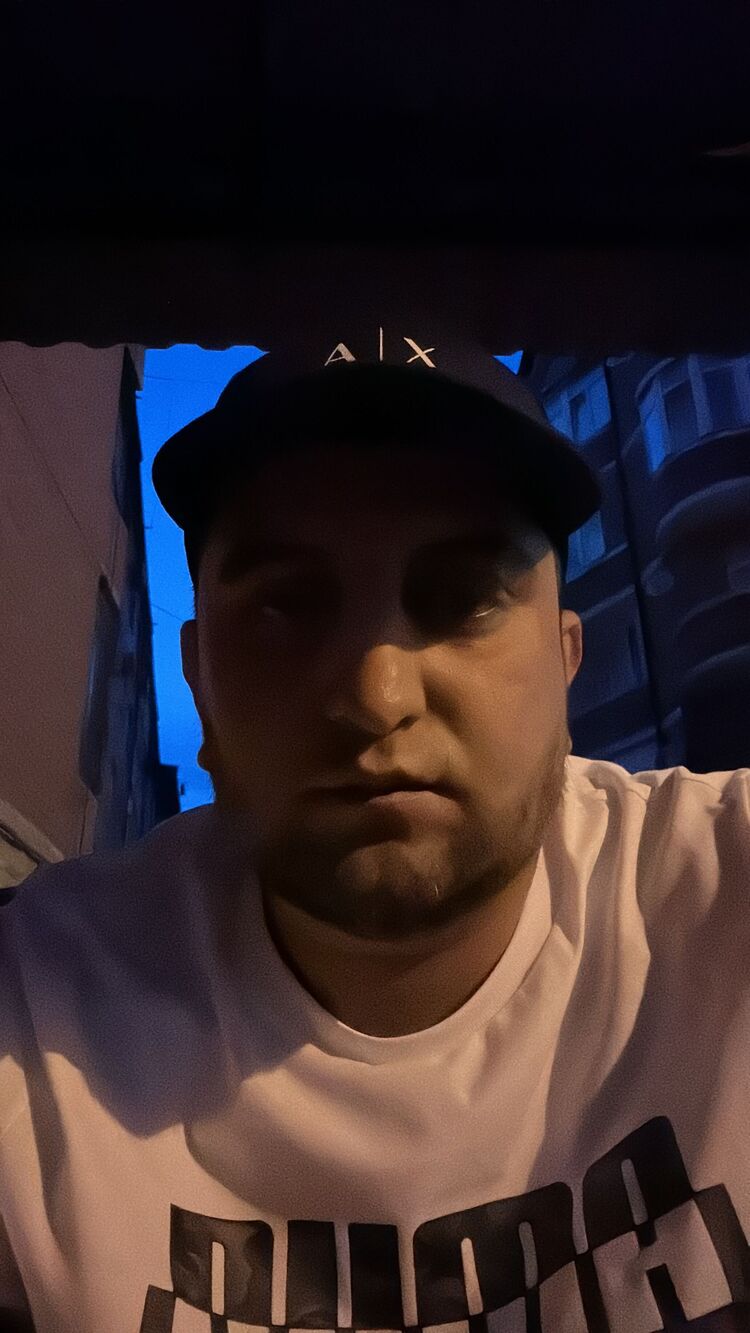  38859834  Maga, 35 ,    