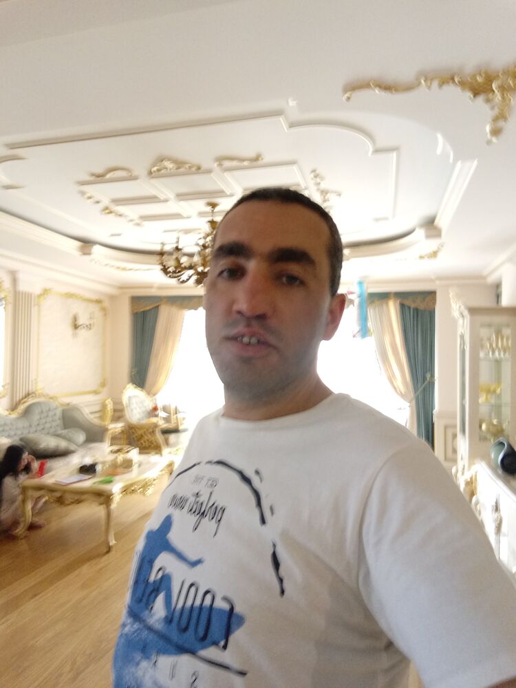  ,   Karen, 37 ,   c 