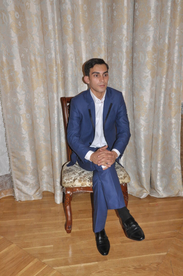  4143364  Eshqin, 35 ,    