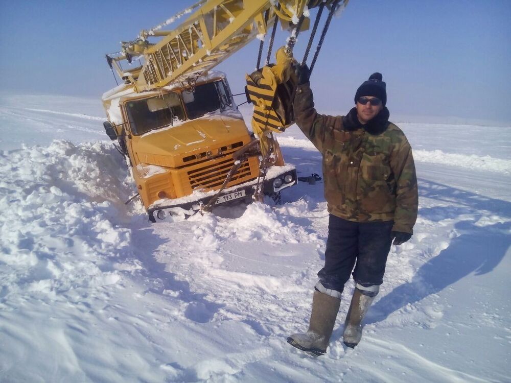  8994934  , 48 ,     