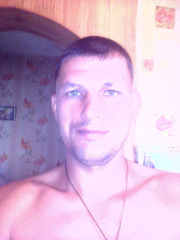  12977014  Vitalii, 41 ,    -