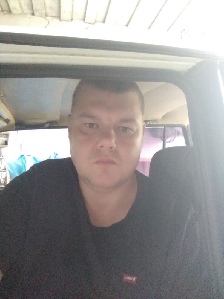  ,   Yuriy, 44 ,   ,   , c , 