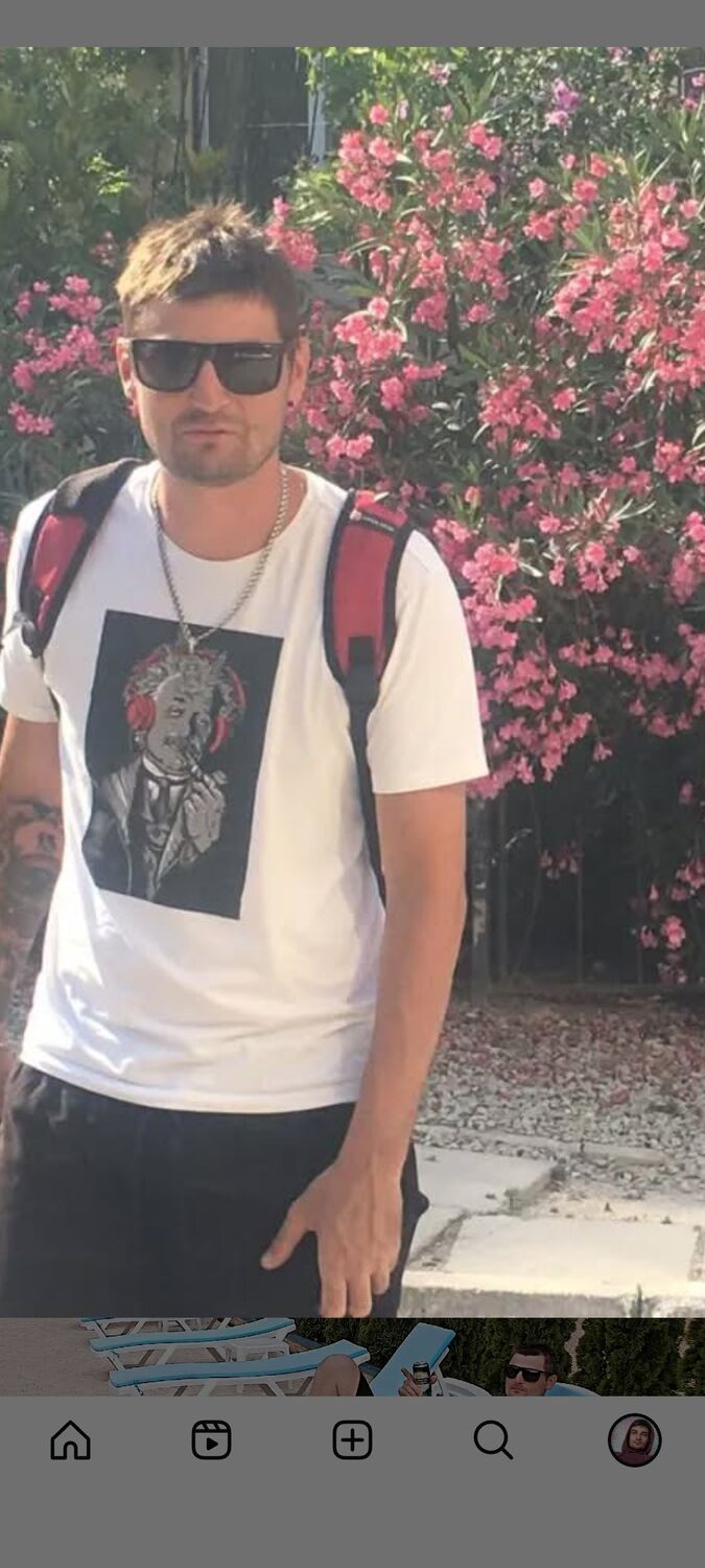  54330894  Krymsky, 33 ,    