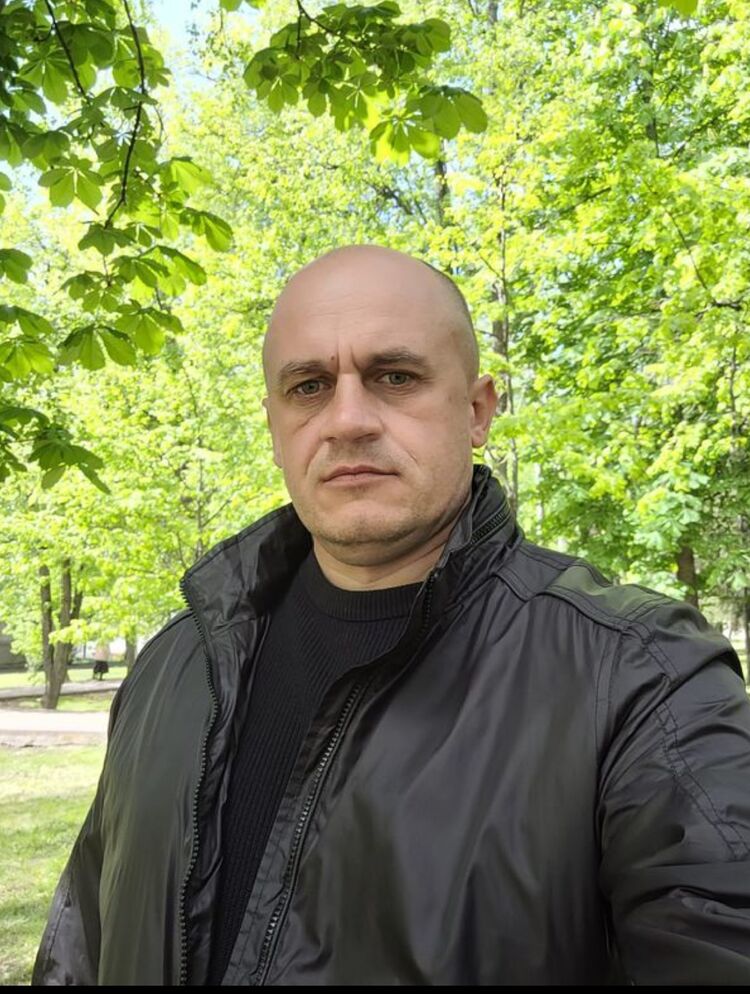  42623854  Sergei, 45 ,    