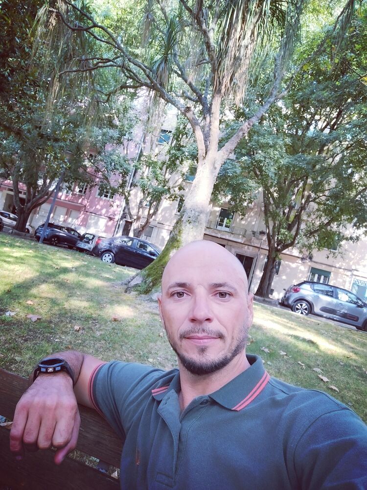  46051964  Igor, 37 ,    
