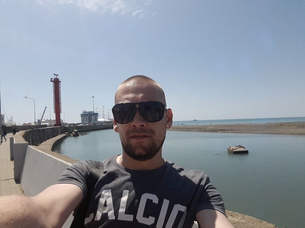  ,   Stef, 35 ,   
