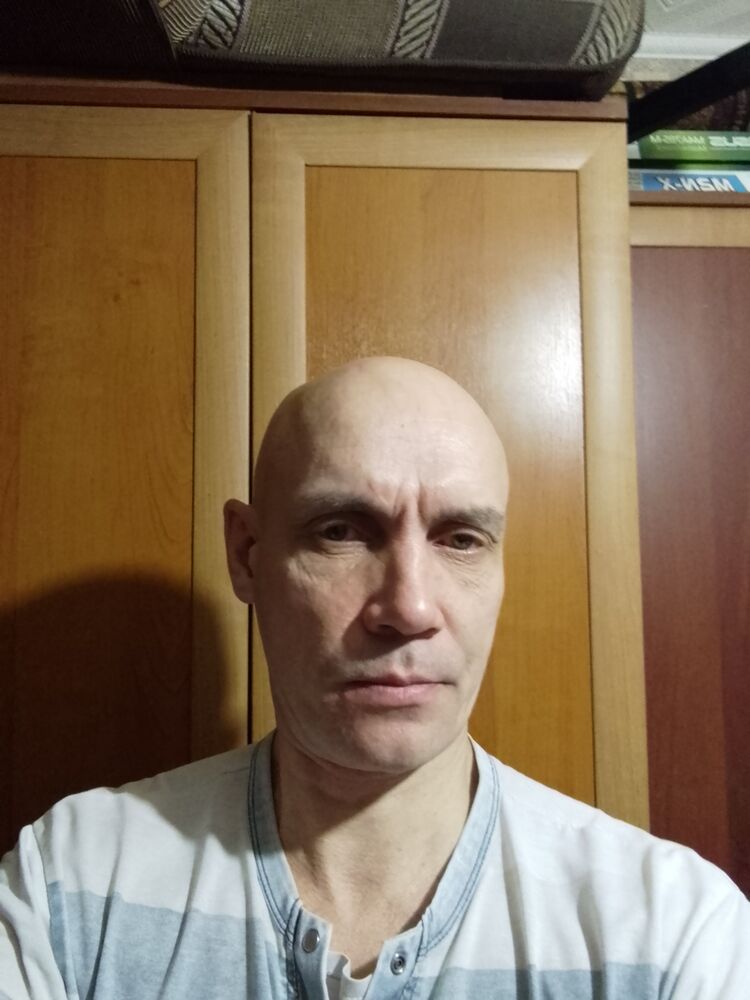  ,   Evgeni, 49 ,   ,   , c 