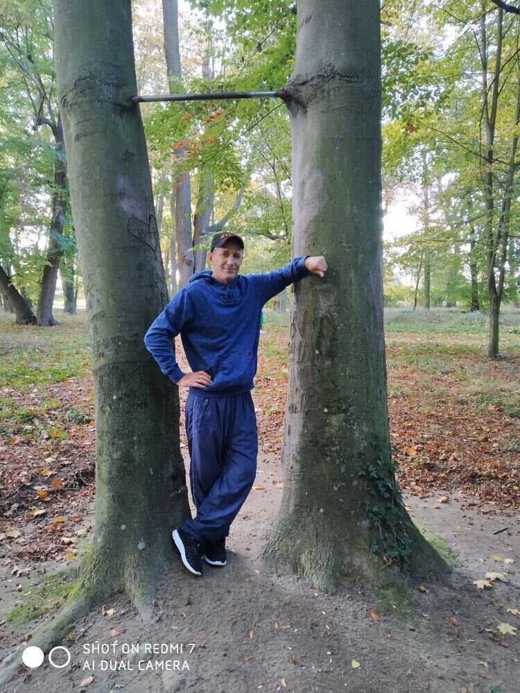  ,   Alexandru, 43 ,  