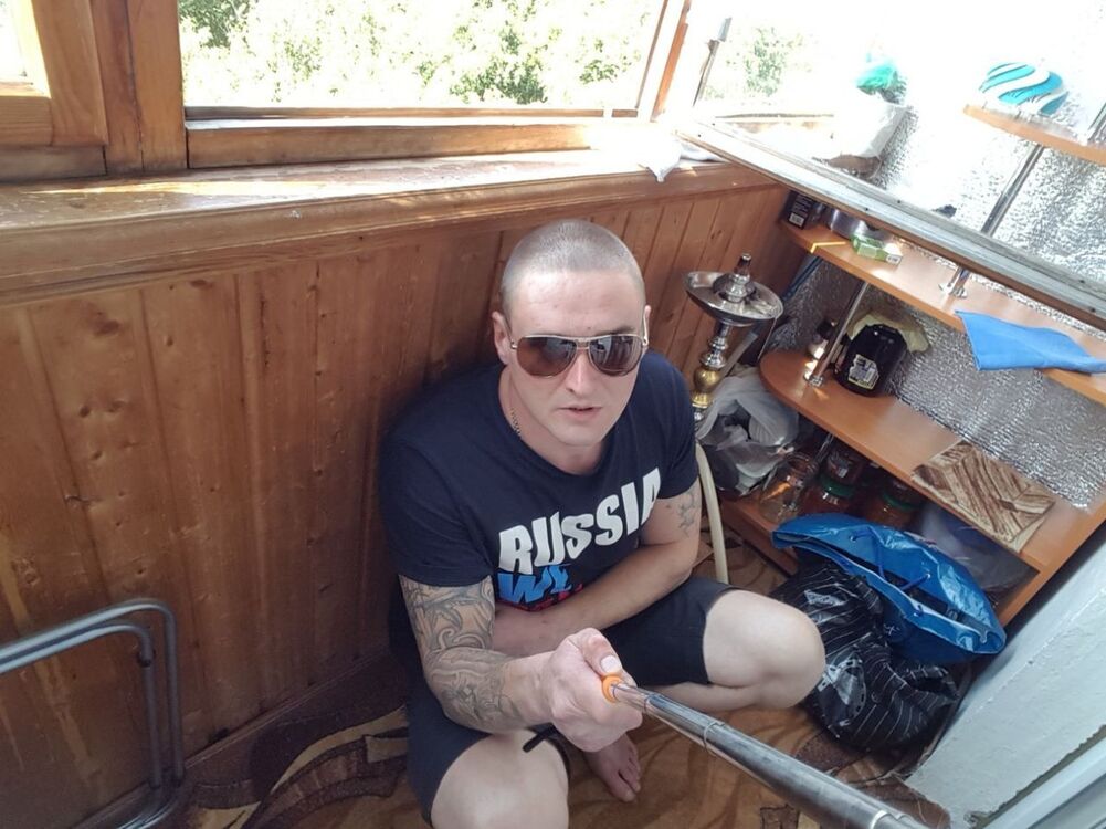  ,   Alex, 42 ,   ,   , c 