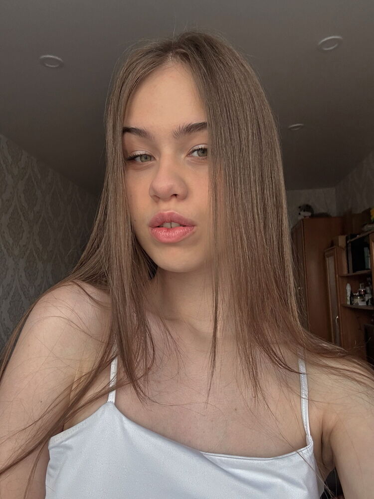  52055674  Anastasia, 20 ,    Alanya