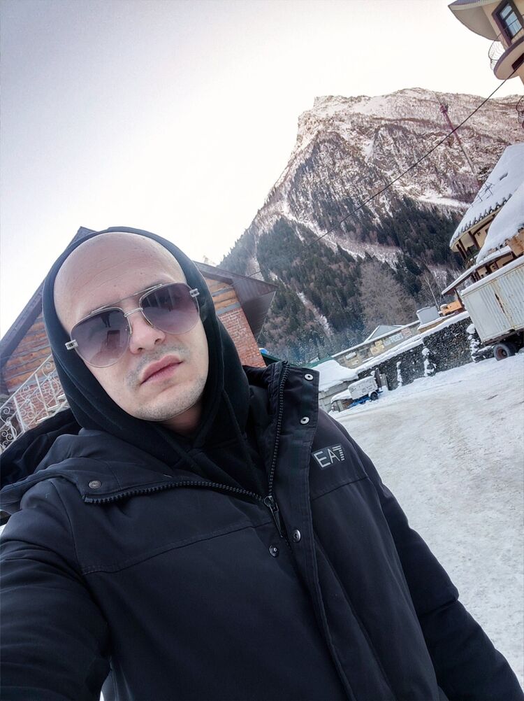 ,   Timur, 29 ,   ,   , c , 