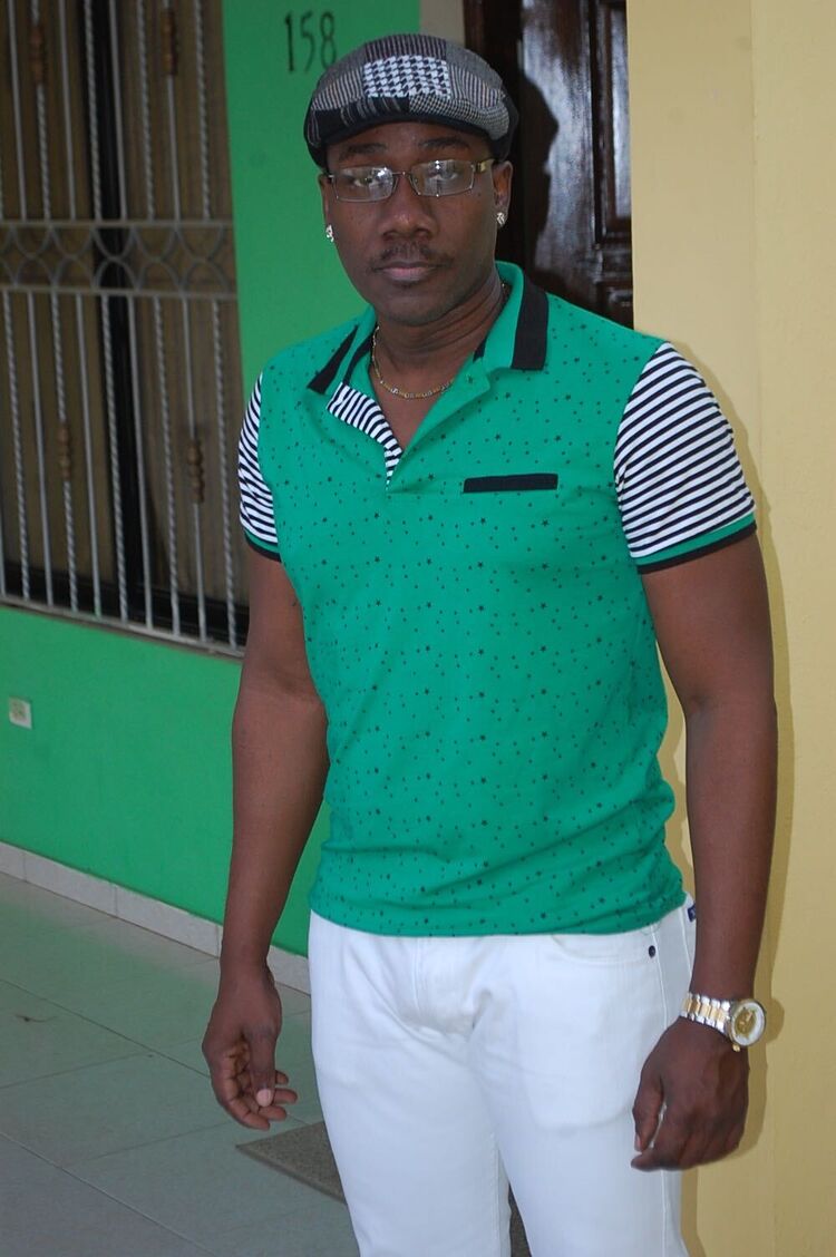  La Vega,   Herby, 25 ,   ,   