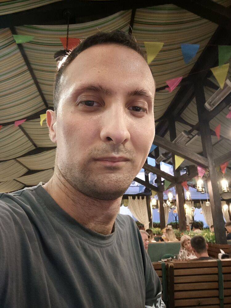  53109594  Viktor, 29 ,    