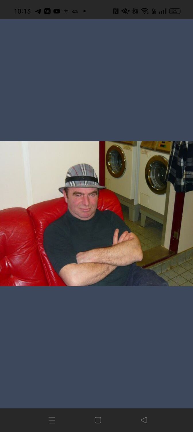  40016494  Yaroslav, 63 ,    