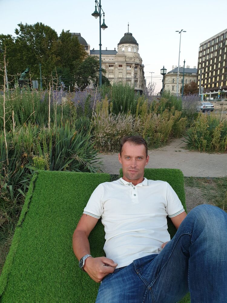  52860414  Alex, 42 ,    