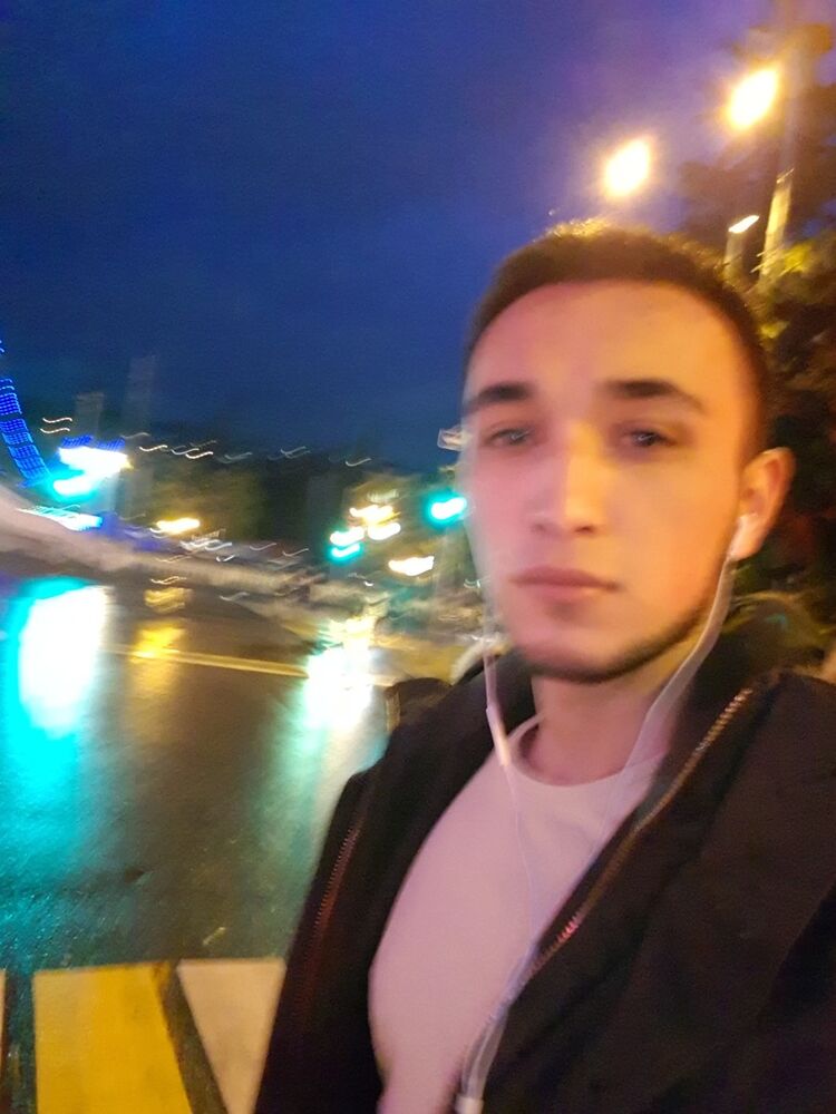  12410444  , 28 ,    