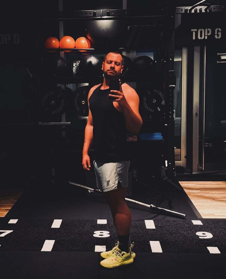 ���� 55549244 ������� Ѹ��, 37 ���, ���� ���������� � �����-����������