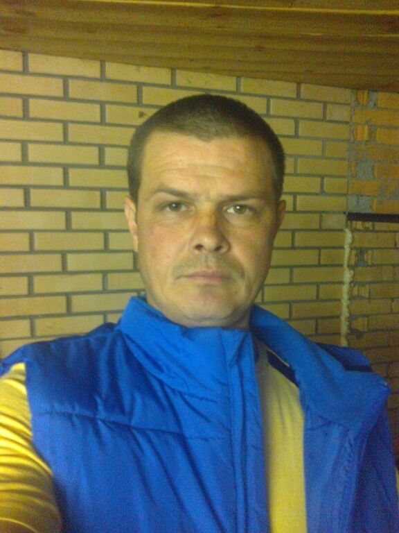  4032134  Vanja, 44 ,    