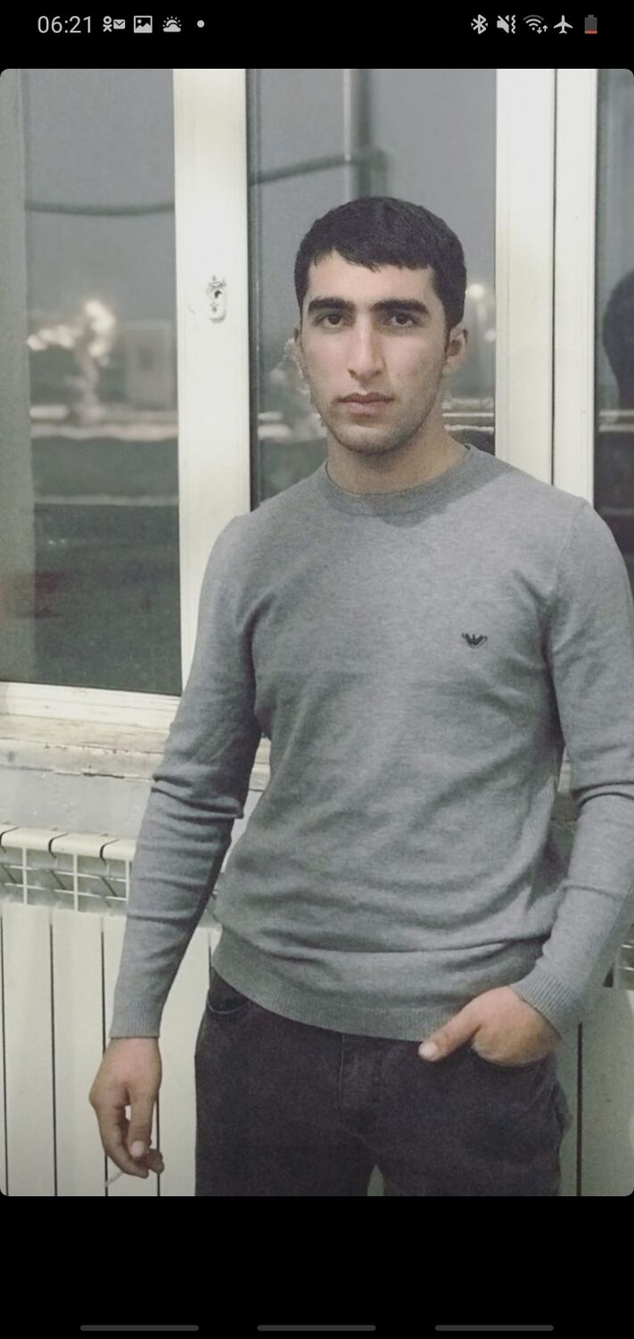  22709384  David, 24 ,    