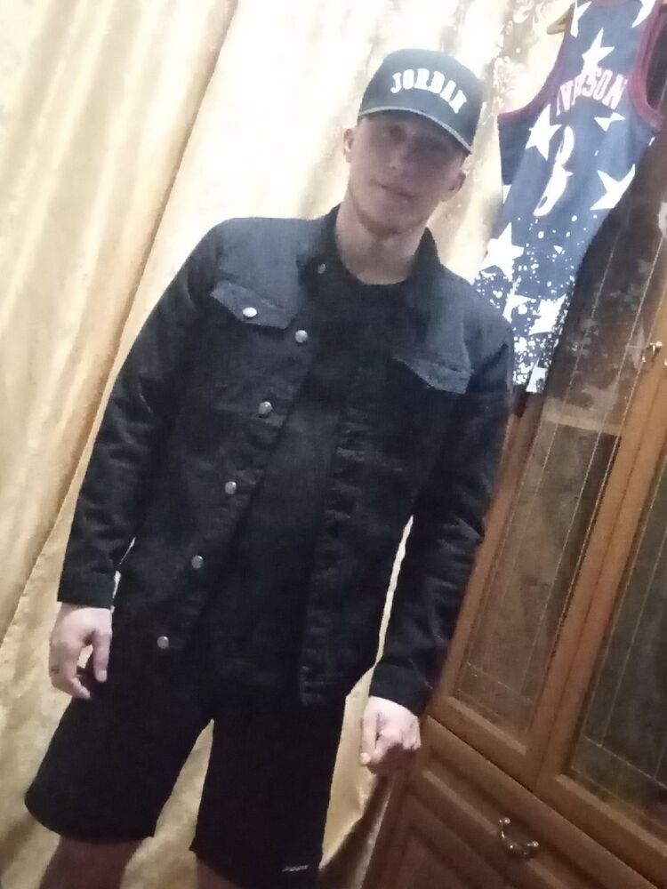  19237264  Robert, 29 ,    