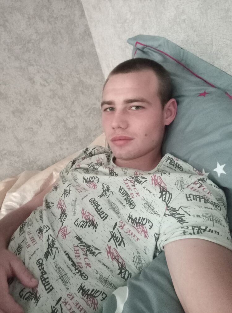  30333404  Bogdan, 23 ,    
