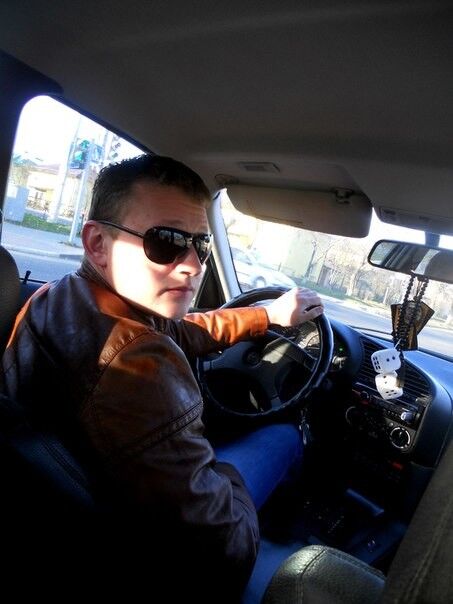  4716024  Jorik, 36 ,    