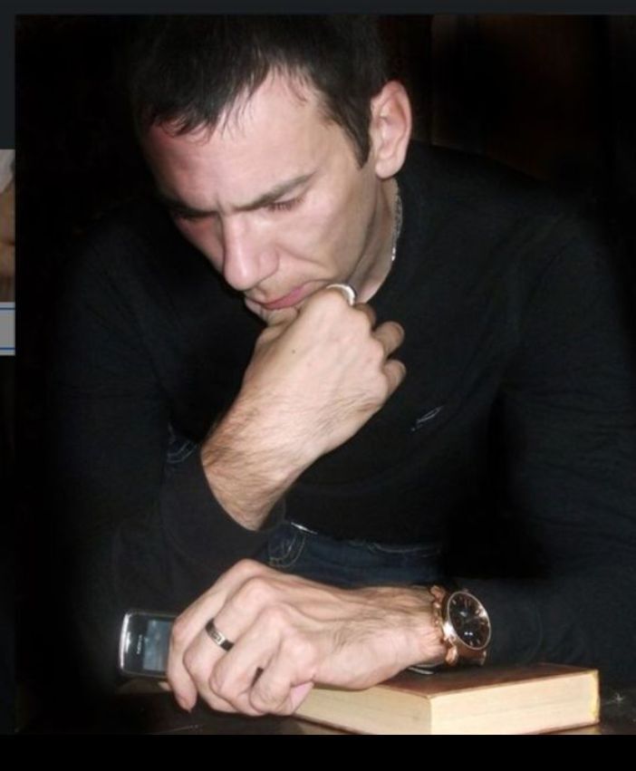  48141464  Ghost, 41 ,    