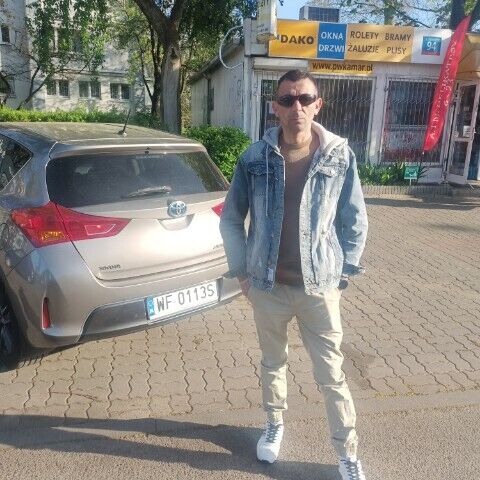  34236144  Andrii, 44 ,    