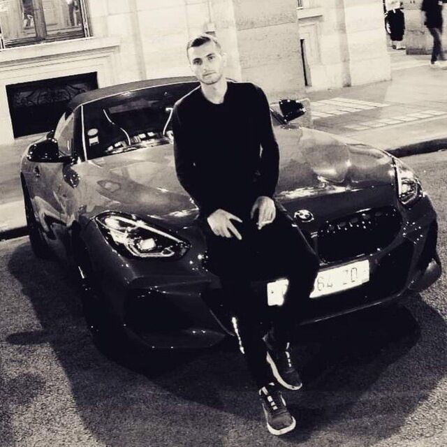  Esenyurt,   Demir, 25 ,   ,   