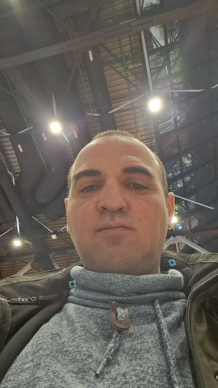  51077804  , 44 ,    