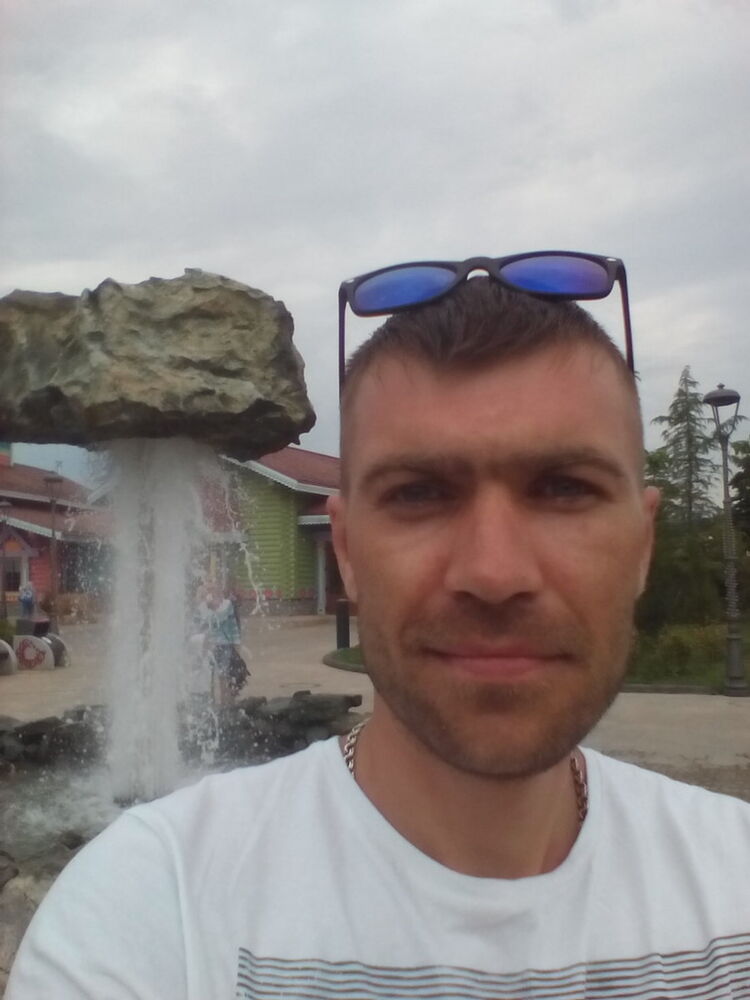  ,   Yurik, 44 ,  