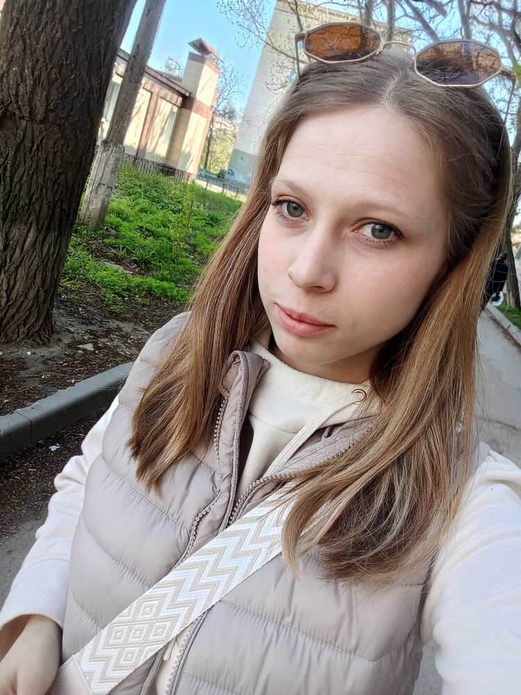  51249144  Lana, 27 ,    