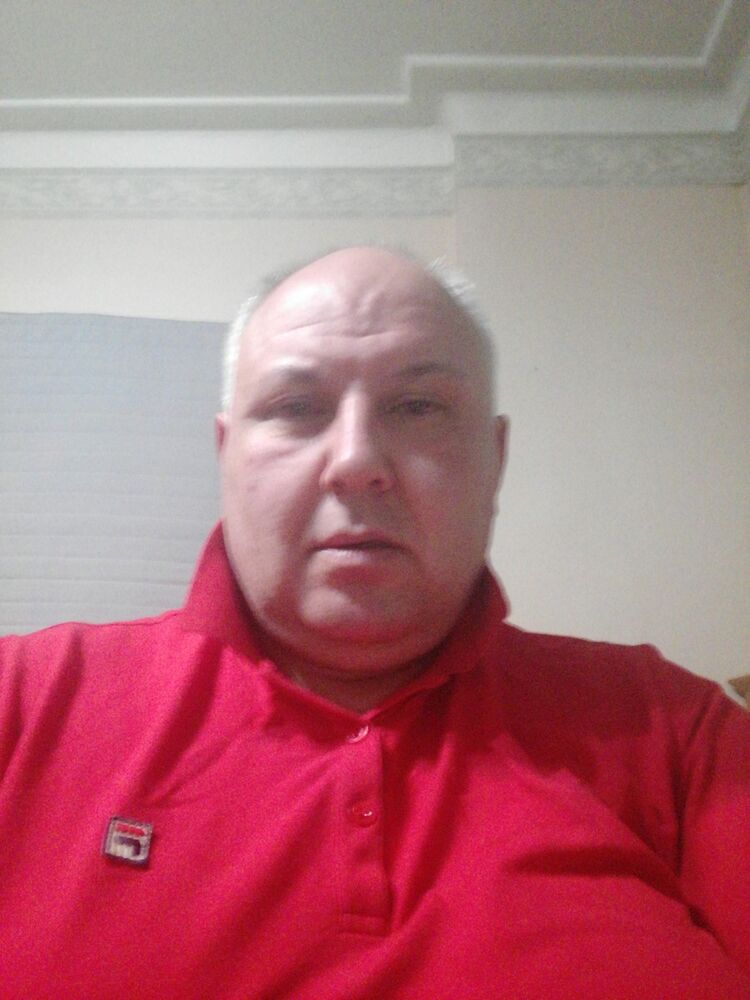  11881864  Hristo, 48 ,    