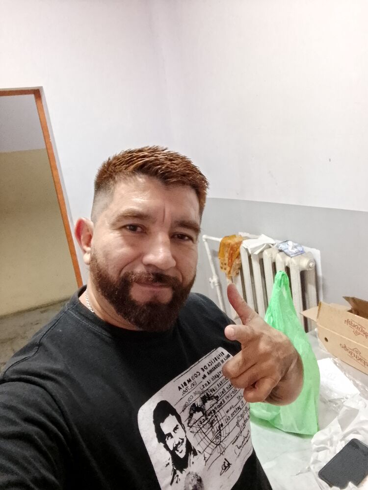  -,   Frank, 39 ,   ,   , c , 