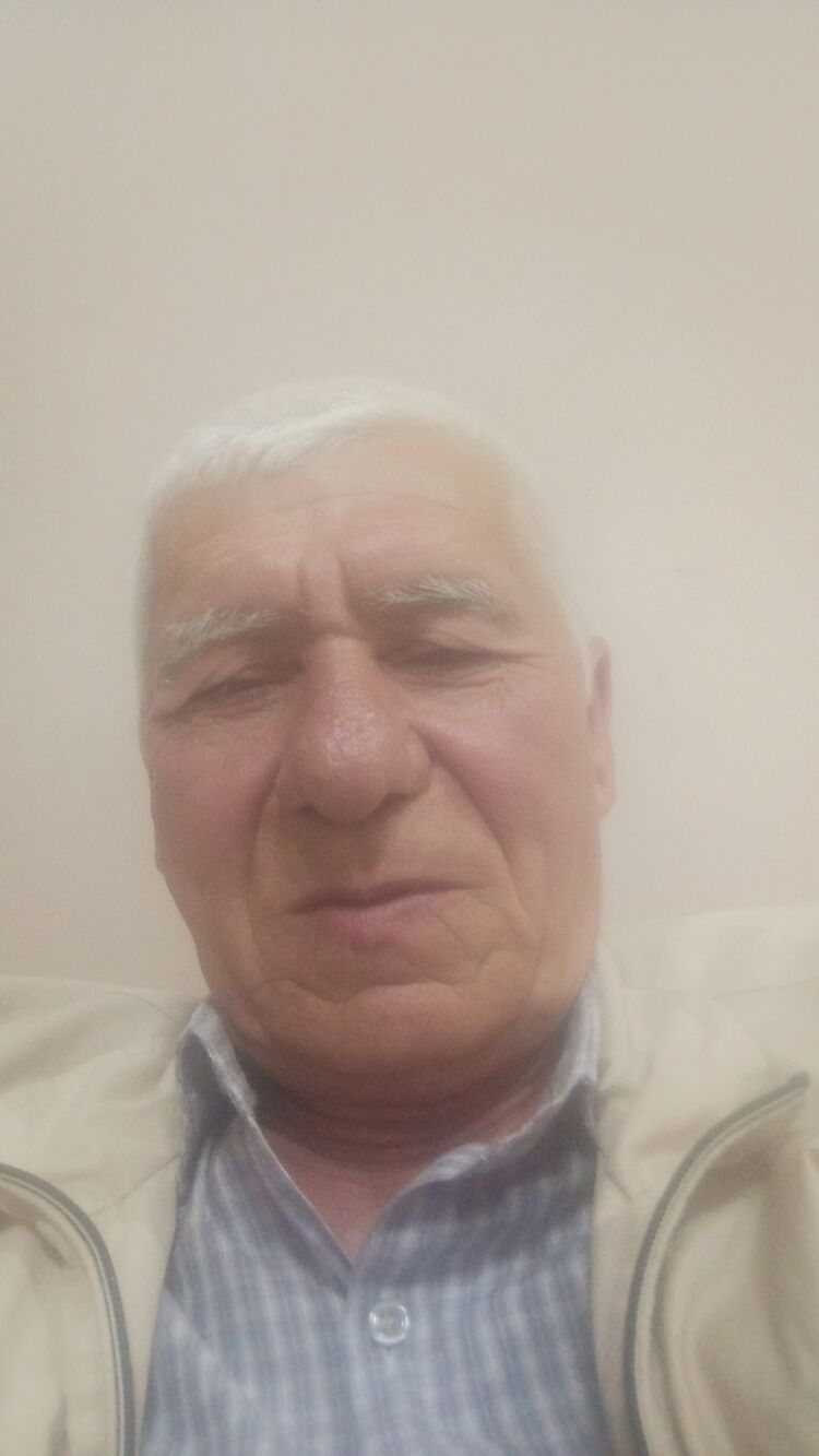  ,   Axmad, 53 ,   , c 