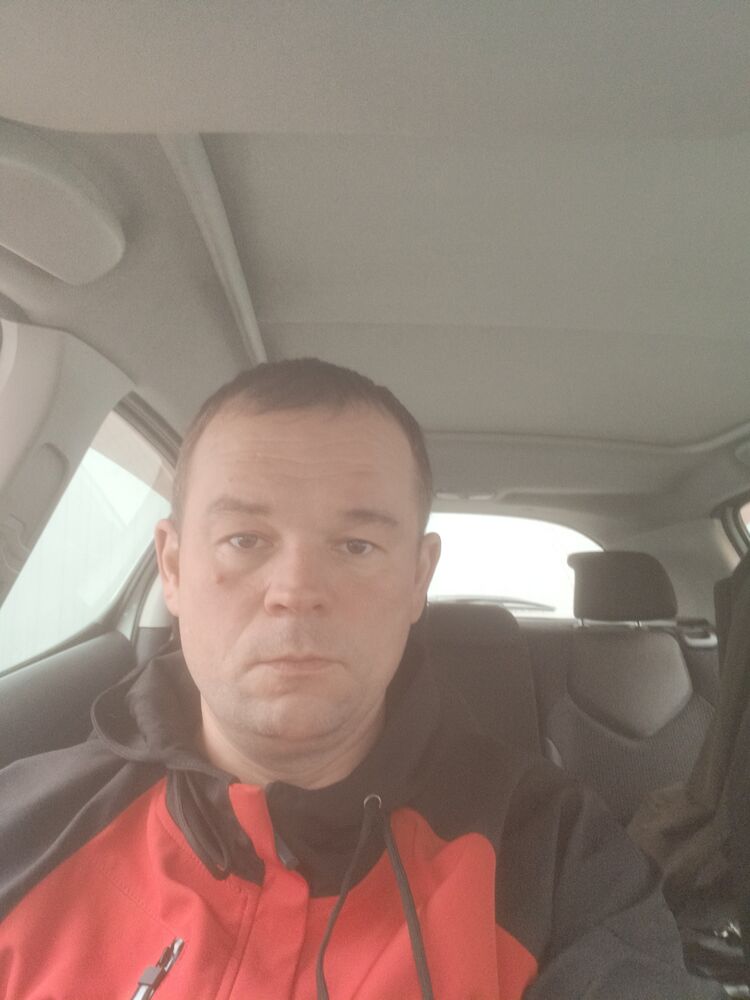  54122404  Alexander, 42 ,    