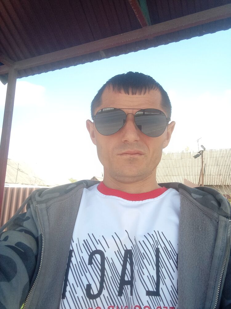  26072714  Dumitru, 34 ,    