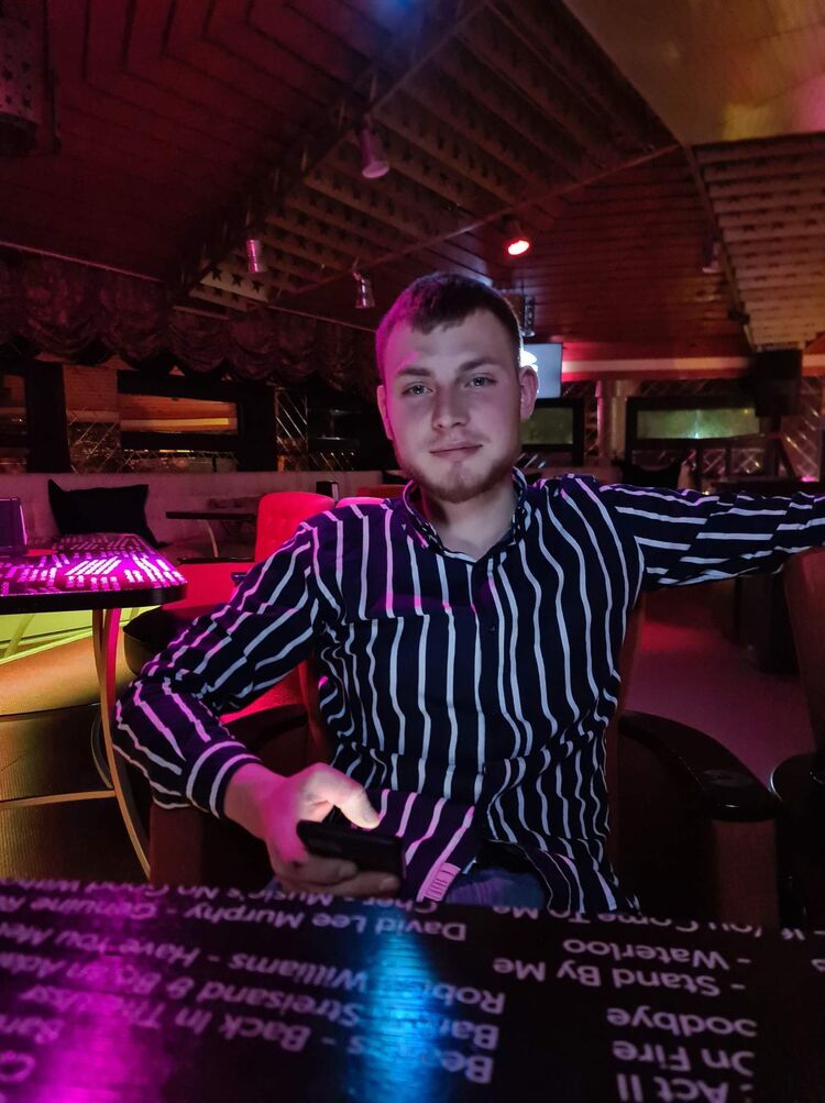  29910684  Alin, 24 ,    Frankfurt Am Main