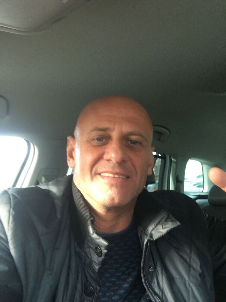  53070234  Nikolai, 48 ,    