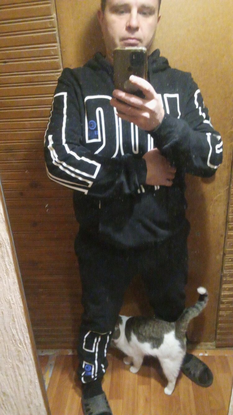  48733354  , 37 ,    