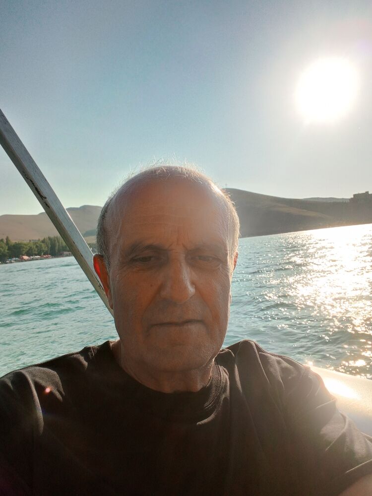  34454254  Karen, 67 ,    