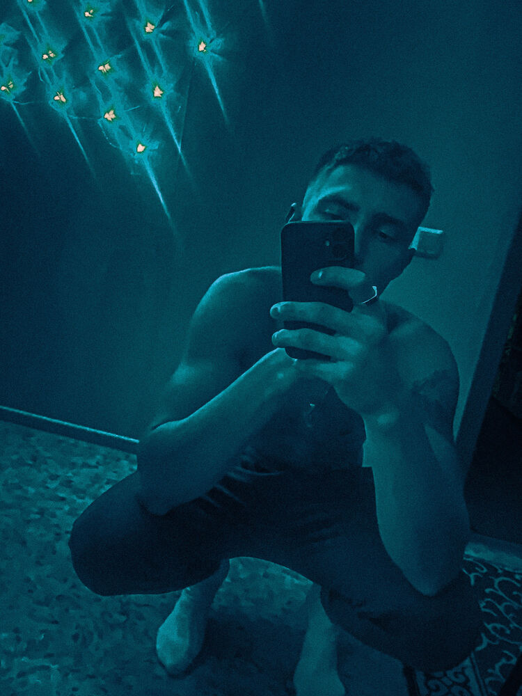  ,   Vlad, 24 ,   ,   